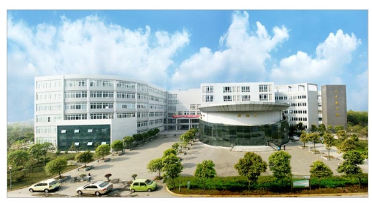 大?？佳芯可臈l件（臨床醫(yī)學大?？佳芯可臈l件）