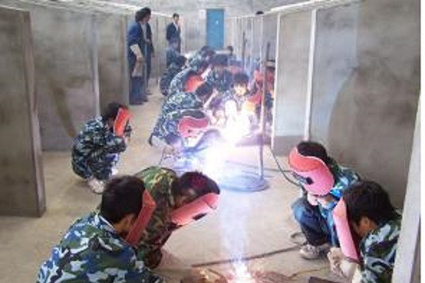 四川2022年女孩讀什么計(jì)算機(jī)學(xué)校好