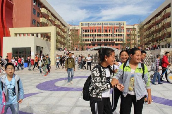 四川2022年男孩子讀什么汽修學校好