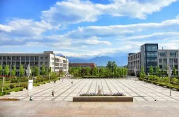 2022年成都中醫(yī)藥大學附屬醫(yī)院針灸學校報名條件、招生要求、招生對象