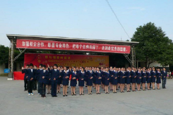 成都三加二學校排名(成都鐵路工程學校學費多少)