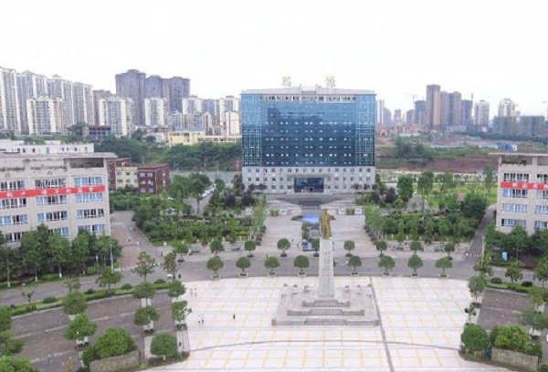 2021年200分成都能上電商學(xué)校嗎？