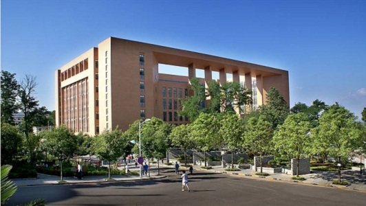 重慶市2021年護理學(xué)校需讀兩年