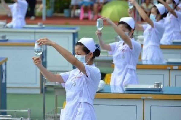 2022年四川電子商務(wù)學(xué)校招生辦聯(lián)系電話