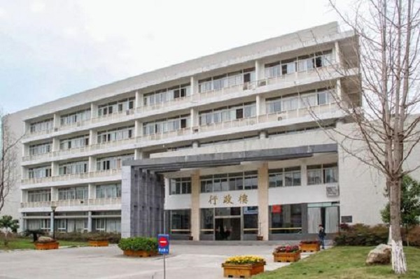 成都市合適男孩子的汽車維修學校