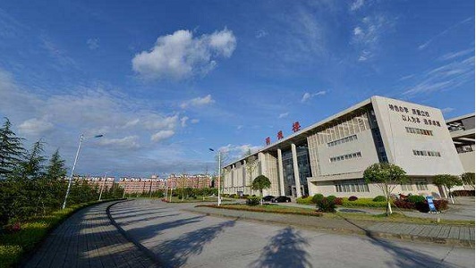 2022年成都中醫(yī)藥大學(xué)附屬高校龍泉校區(qū)注冊(cè)條件、招生要求、招生對(duì)象