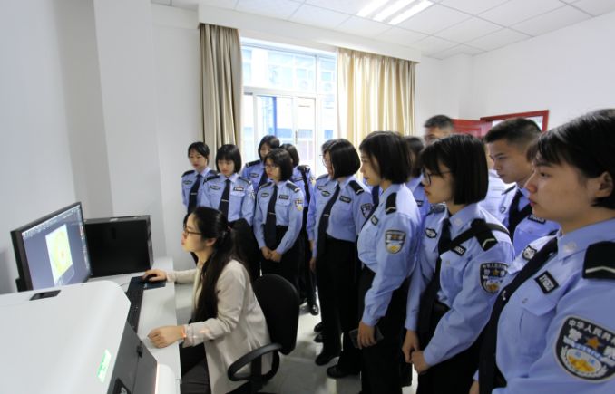 成都市成醫(yī)一附院護士學校收費公示