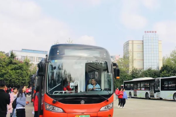 2022年成都現(xiàn)代職業(yè)技術(shù)學(xué)校招生辦聯(lián)系電話