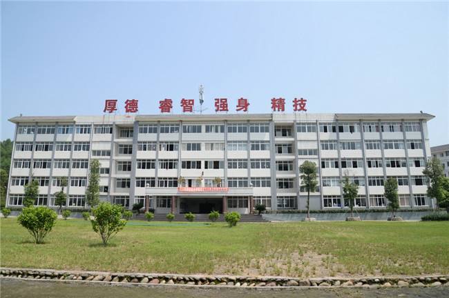 2021年成都初中生有哪些護理學(xué)校？
