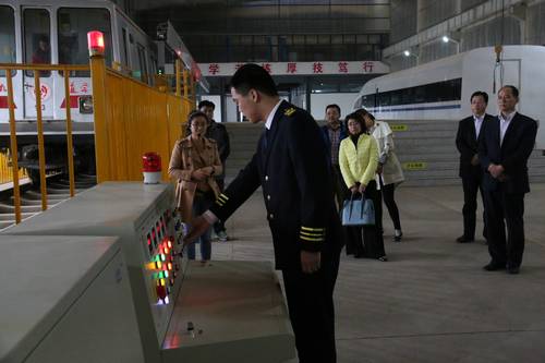 2022年成都天府職業(yè)技術(shù)學(xué)校招生辦聯(lián)系電話