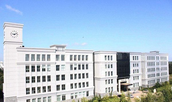 成都市2021年女孩讀衛(wèi)校學(xué)什么好