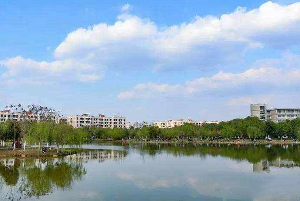 四川宜賓南溪職業(yè)學(xué)校2022年報(bào)考條件、招生要求、招收目標(biāo)