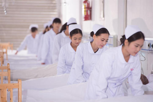 2022年成都中醫(yī)藥大學(xué)附屬高校龍泉校區(qū)注冊(cè)條件、招生要求、招生對(duì)象
