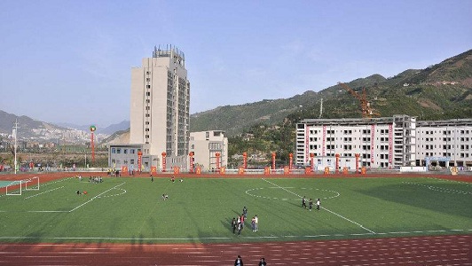 2022年成都恒輝技工學校的學費是多少？