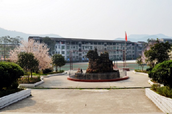 2021年四川初中生能上什么護(hù)理學(xué)校？