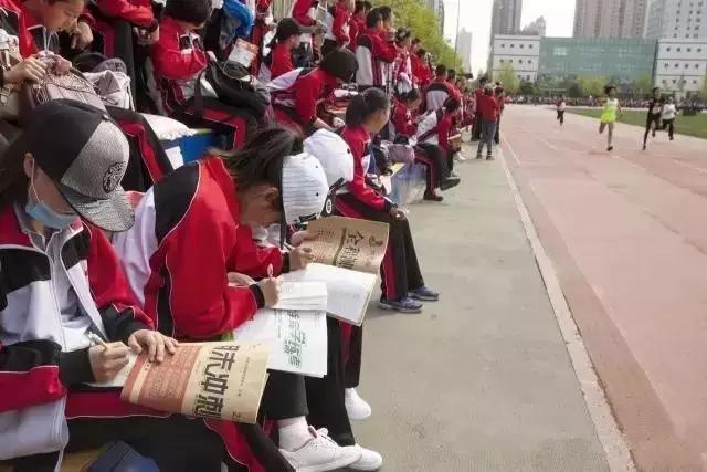關于15歲初中沒畢業(yè)可以上什么學校的信息