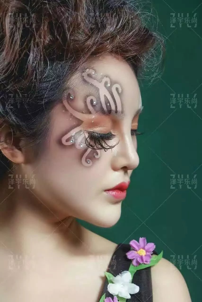 重慶前三的化妝學校(重慶毛戈平學費多少)