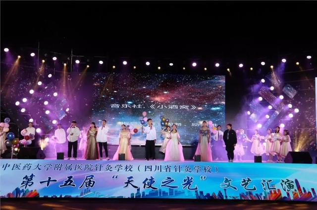 包含適合初中畢業(yè)生就讀的職業(yè)學校的詞條