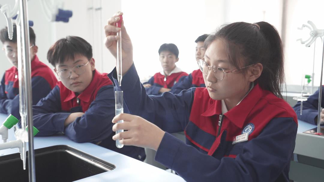 柳州化工技工學校官網的簡單介紹