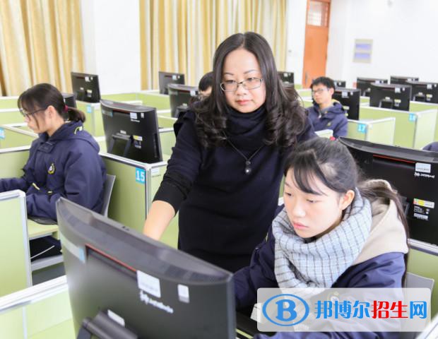計算機編程中專學校(計算機編程語言分為哪三類)