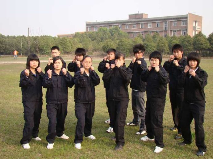 初中生上職業(yè)學校應該怎么上的簡單介紹