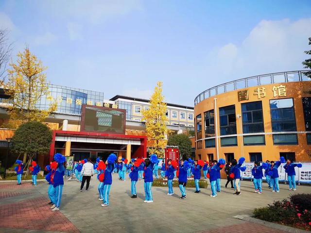 新都一中實驗學(xué)校(新都一中實驗學(xué)校老師名單)
