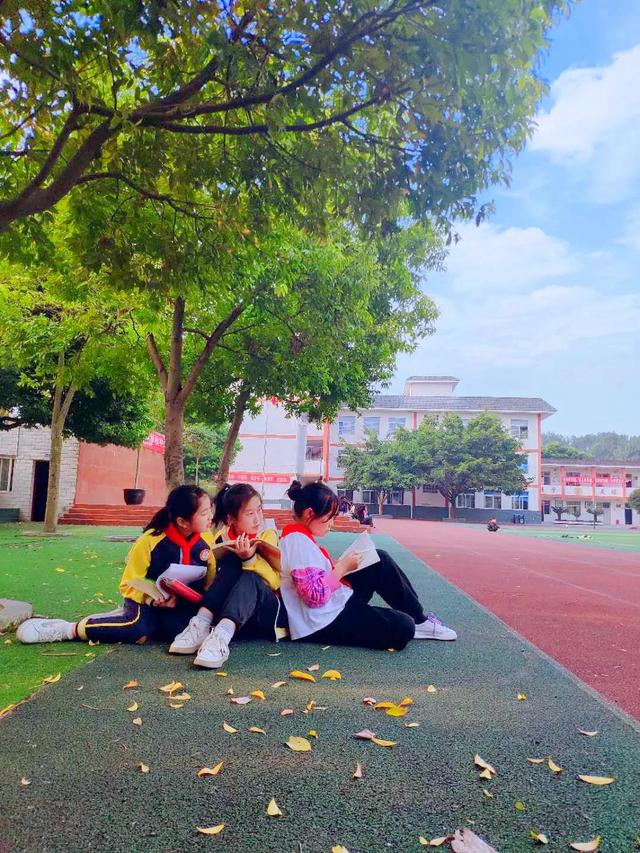 新都一中實驗學(xué)校(新都一中實驗學(xué)校老師名單)