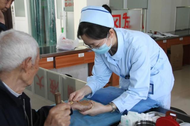重慶護士學(xué)校(重慶市護士學(xué)校2021年招生要求)