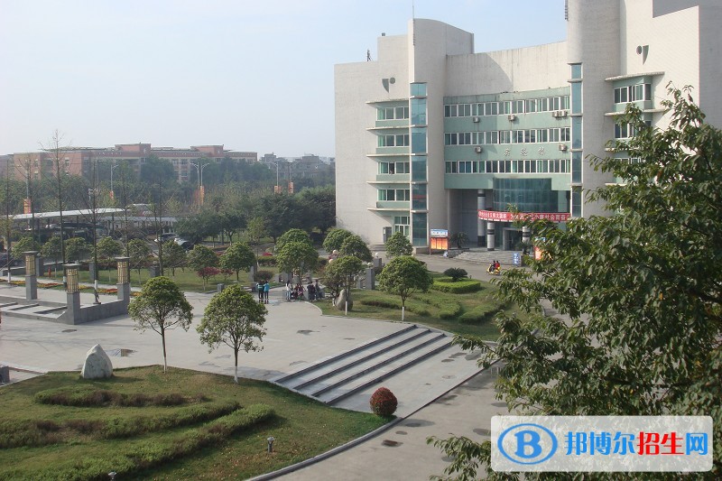 成都紡織高等?？茖W(xué)校學(xué)費(fèi)(成都紡織專科學(xué)校升二本)