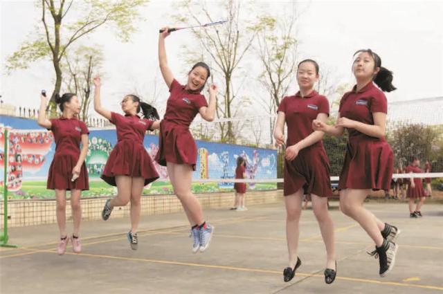 成都工業(yè)職業(yè)技術(shù)學院學費是多少(成都工業(yè)職業(yè)技術(shù)學院教務(wù)系統(tǒng))