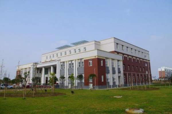 成都市職業(yè)技術(shù)學校官網(wǎng)(成都市工業(yè)職業(yè)技術(shù)學校官網(wǎng)招生網(wǎng)站)