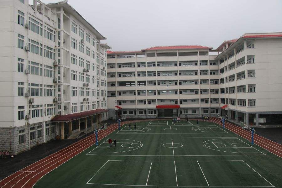 四川成都鐵路衛(wèi)生學校(成都鐵路衛(wèi)生職業(yè)學校學費多少)