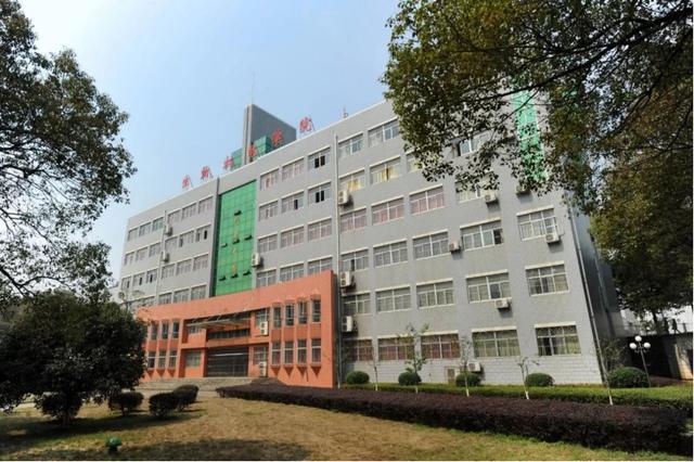 室內(nèi)設(shè)計(jì)大專(zhuān)學(xué)校排名(室內(nèi)設(shè)計(jì)大專(zhuān)學(xué)校排名江西省)