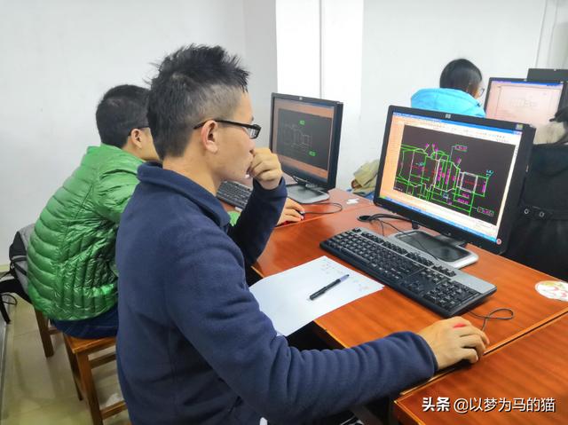 技校有哪些專(zhuān)業(yè)(高中技校有哪些專(zhuān)業(yè))