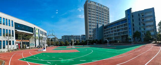 職高適合女孩學(xué)的熱門(mén)專業(yè)(上職高女孩適合學(xué)什么專業(yè))
