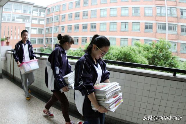 走單招好還是直接考?？坪?單招可以報考的學校)