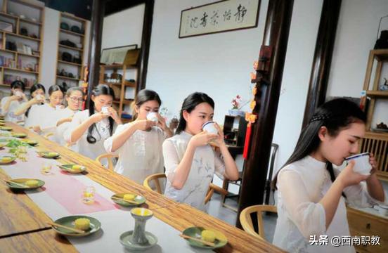 四川工業(yè)科技學(xué)院?？?四川應(yīng)用技術(shù)職業(yè)學(xué)院專升本)