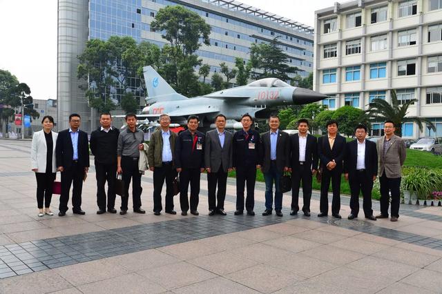 成都職業(yè)技術學校航空專業(yè)(成都航空職業(yè)技術學校學費多少錢)