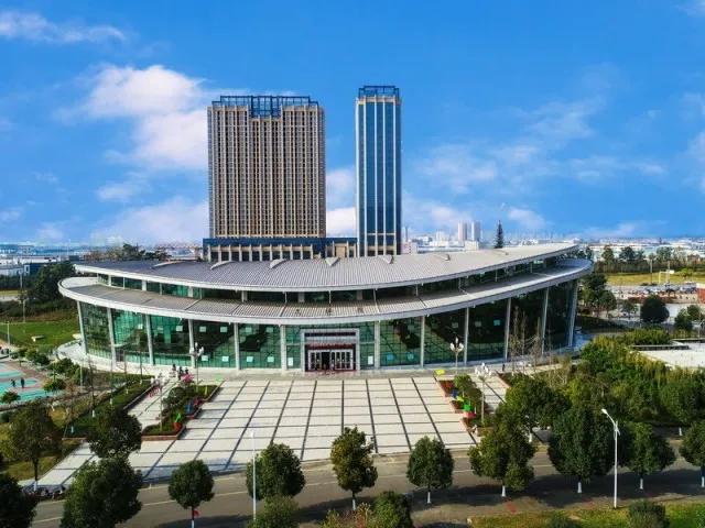 成都職業(yè)技術學校航空專業(yè)(成都航空職業(yè)技術學校學費多少錢)