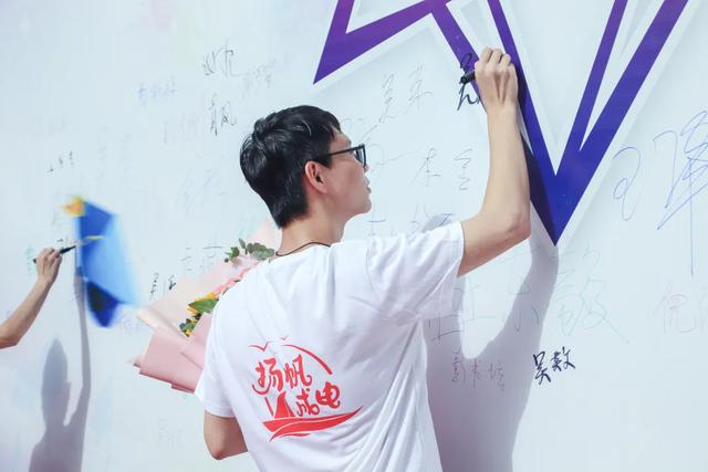 成都電子信息學校(成都電子信息學校學費)