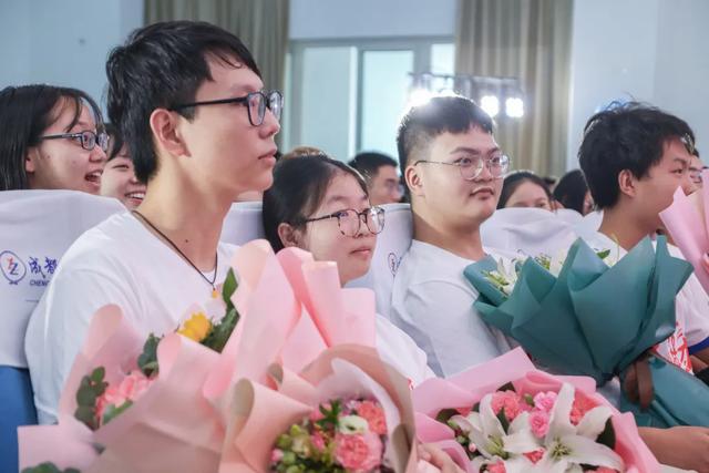 成都電子信息學校(成都電子信息學校學費)