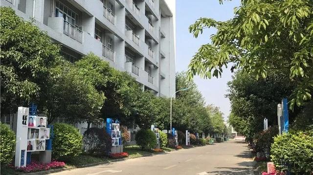 成都電子信息學校(成都電子信息學校學費)