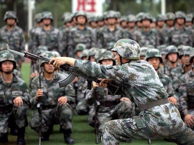 什么學校適合初中畢業(yè)生(新疆適合初中畢業(yè)生上的學校)