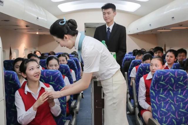 成都航空專業(yè)的學(xué)校學(xué)費(fèi)是多少(成都天府航空職業(yè)學(xué)校學(xué)費(fèi))