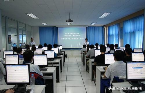 成都計算機學校哪家好(成都五月花計算機學校)