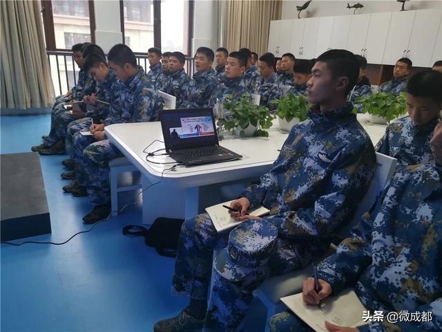 成都航空服務(wù)學(xué)校學(xué)費是多少(成都航空職業(yè)學(xué)校2021年學(xué)費多少)