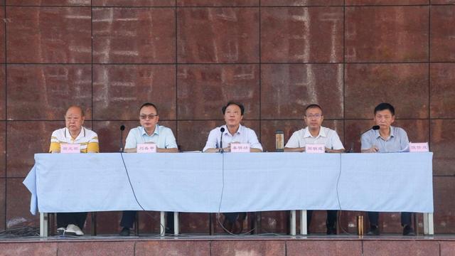四川學電子商務哪個學校好(鄭州學電子商務哪個學校比較好)