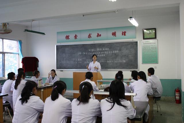 瀘州衛(wèi)生學(xué)校招生電話(huà)(瀘州西南醫(yī)科附屬衛(wèi)生學(xué)校)