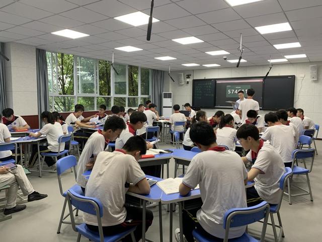 成都市機械職業(yè)技術(shù)學校(成都市機械職業(yè)技術(shù)學校官網(wǎng))