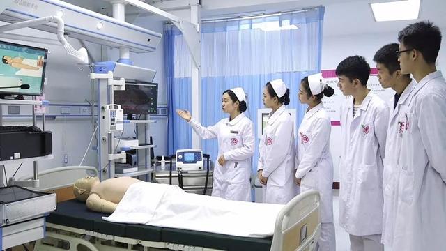 包含四川護理學(xué)校在哪里的詞條